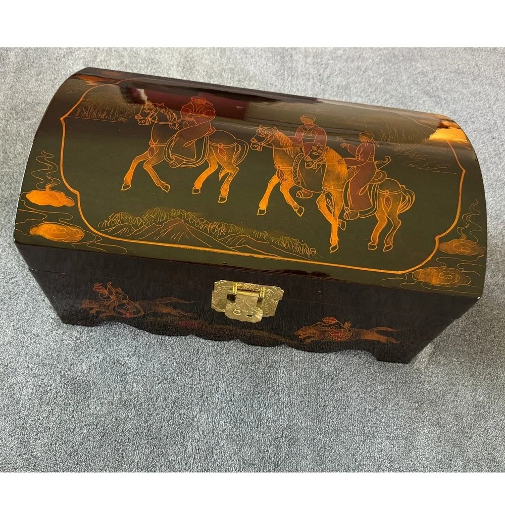 Vintage Japanese Chinese Lacquer Jewelry Box‎ Horse Scene Brass Lock